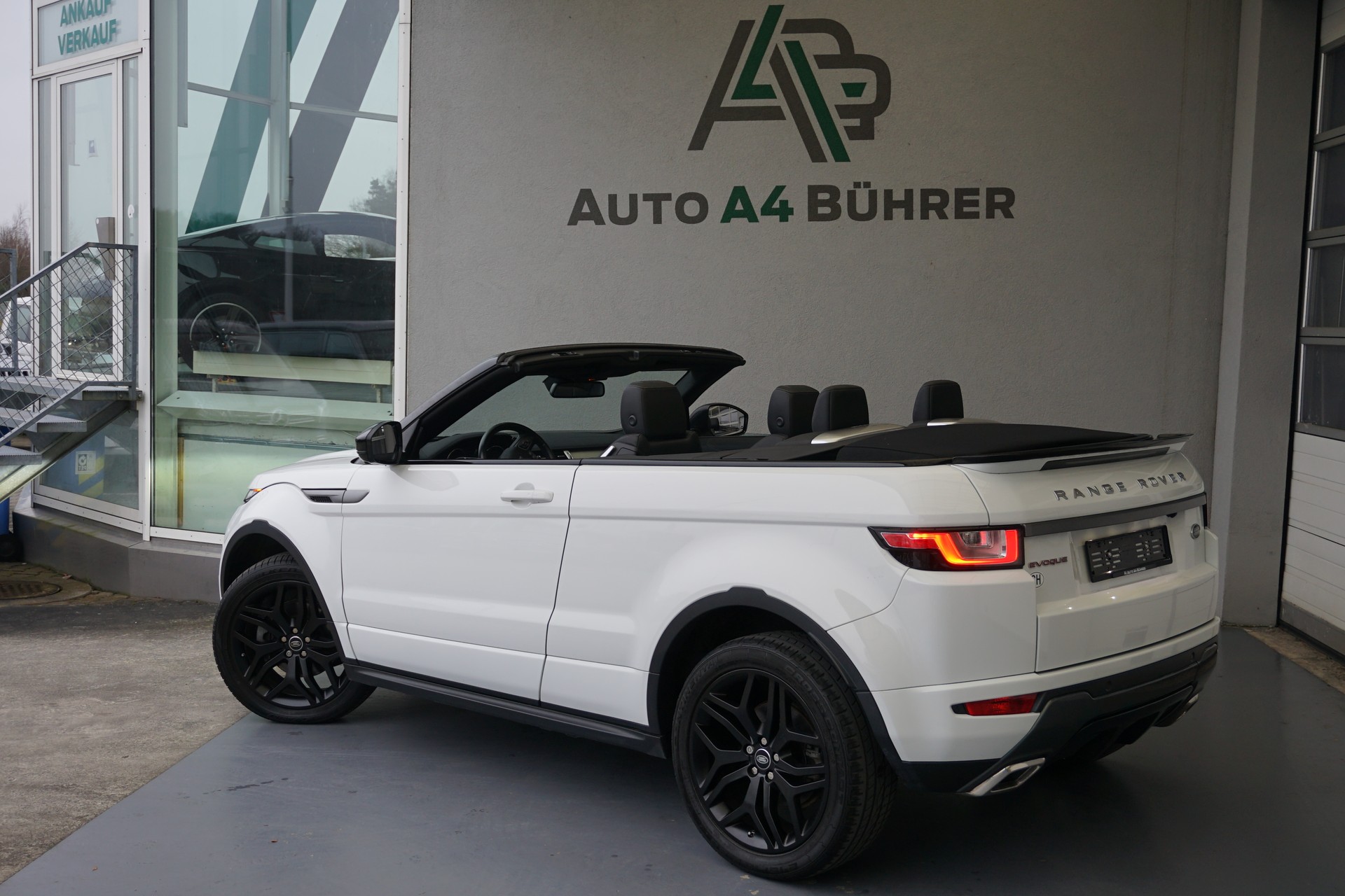LAND ROVER Evoque 2.0TD4 SE Dynamic Convertible-image-8
