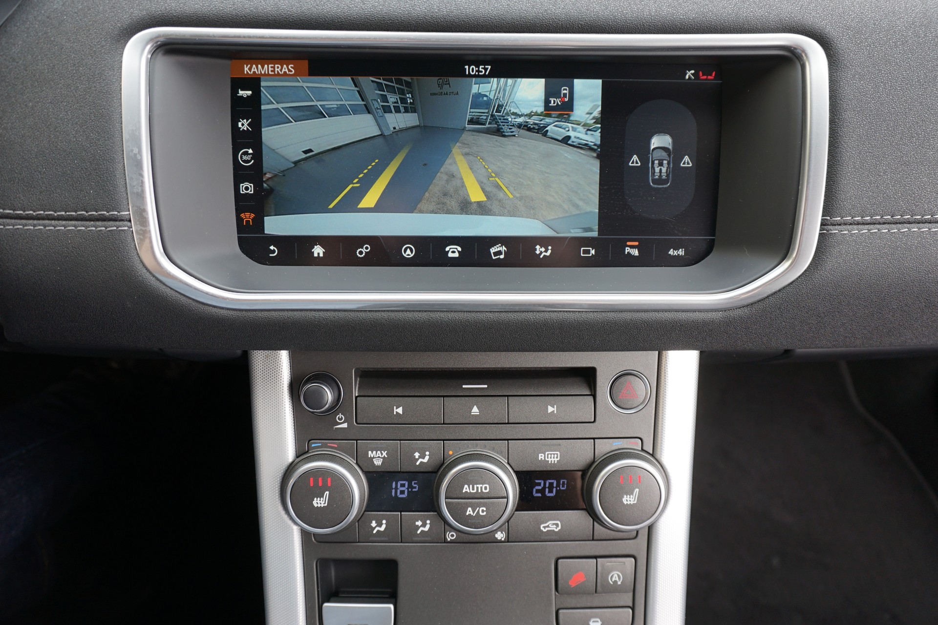 LAND ROVER Evoque 2.0TD4 SE Dynamic Convertible-image-23