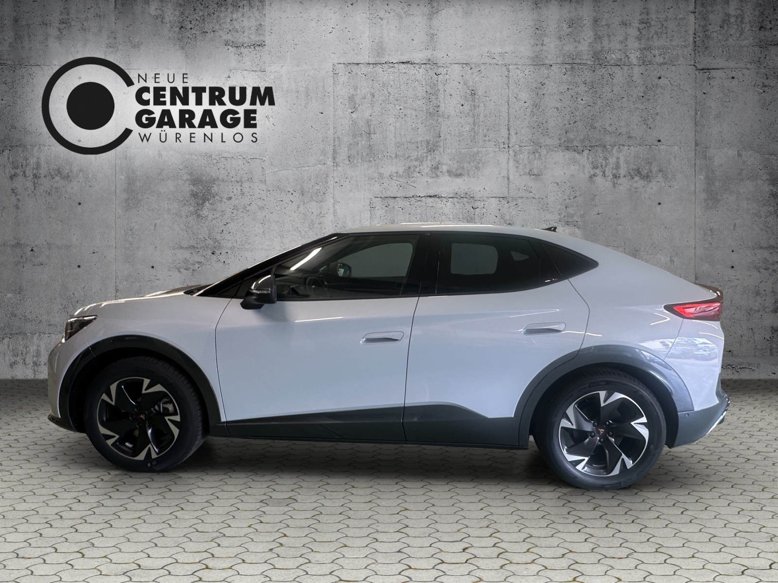 CUPRA Tavascan 77 kWh Edge 4D-image-5