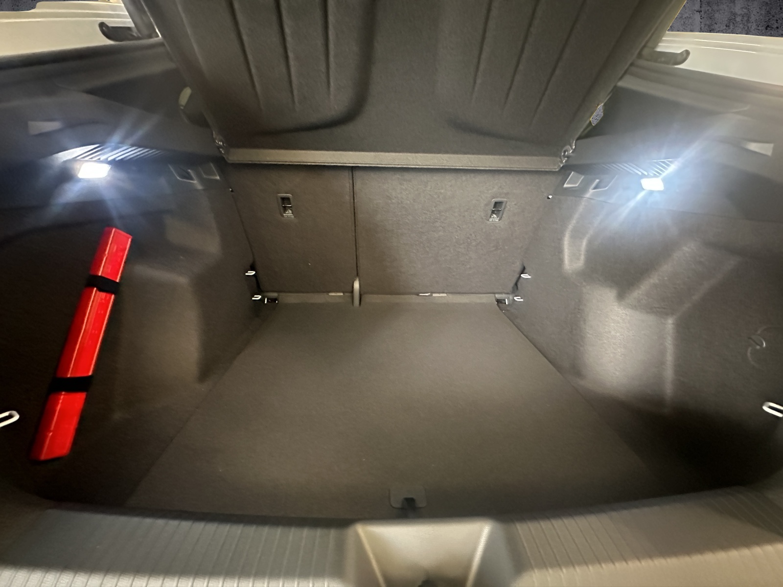 CUPRA Tavascan 77 kWh Edge 4D-image-13