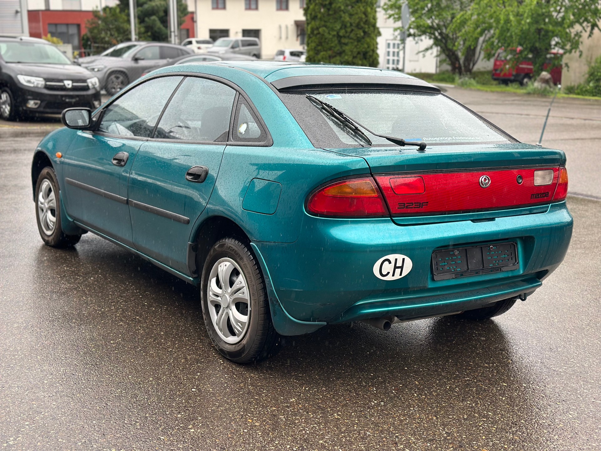 MAZDA 323 F 1.5i-16V Rainbow-image-7
