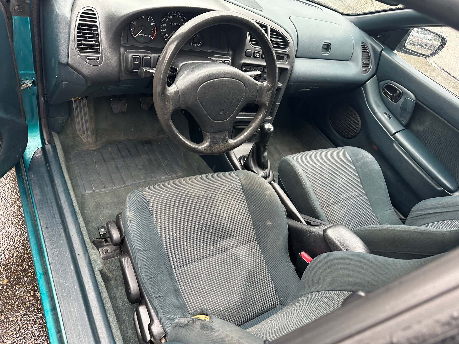 MAZDA 323 F 1.5i-16V Rainbow-image-10