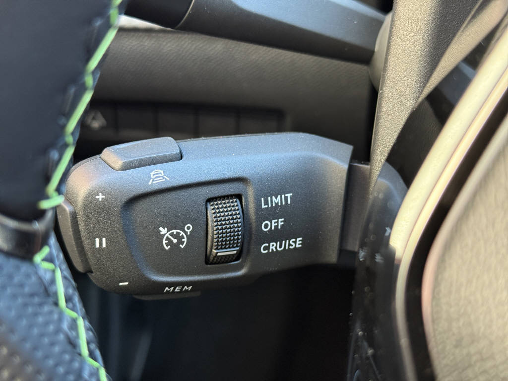 PEUGEOT 208 Electrique 156 ch (115 kW) GT-image-12