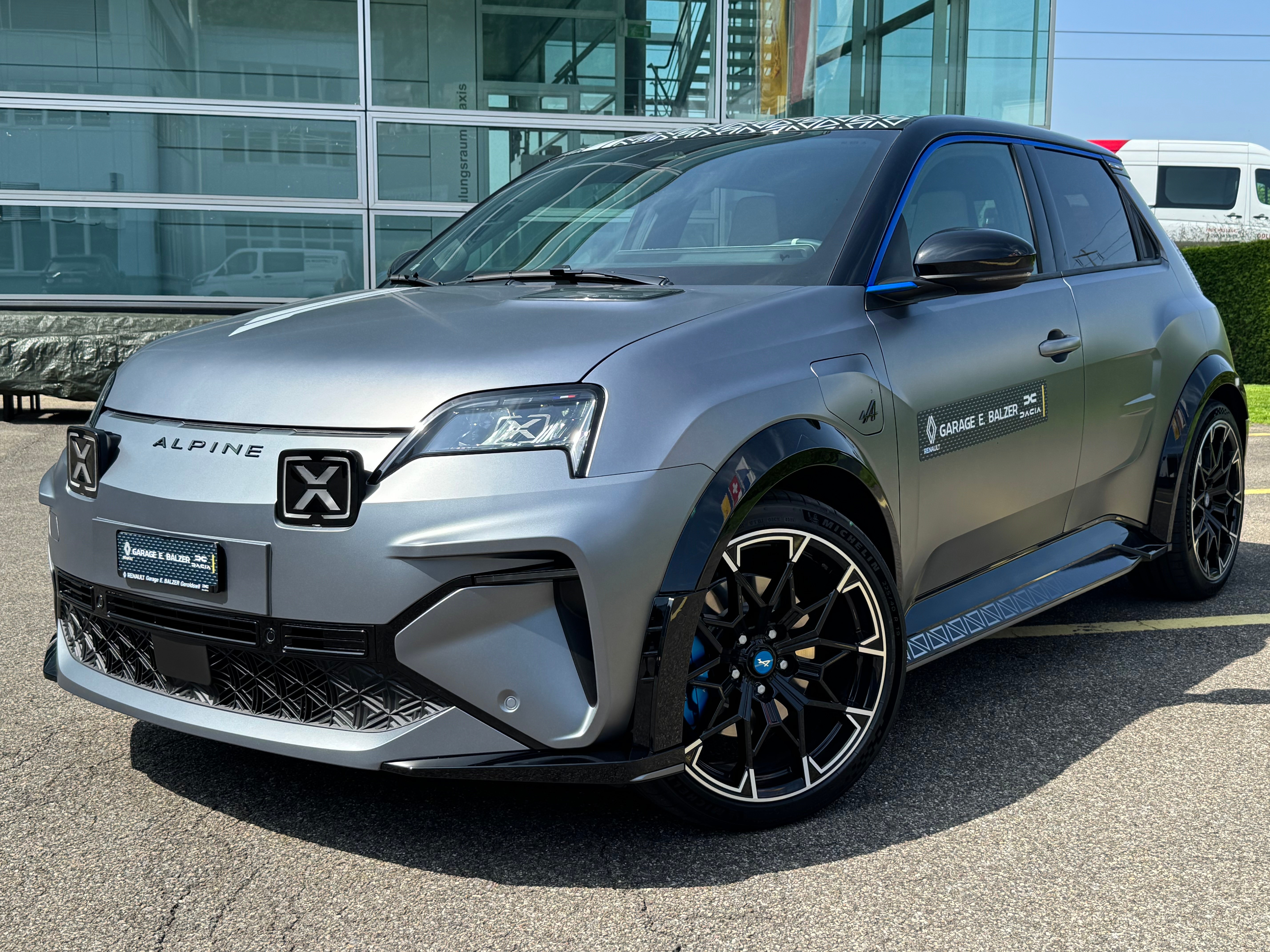 Car photo