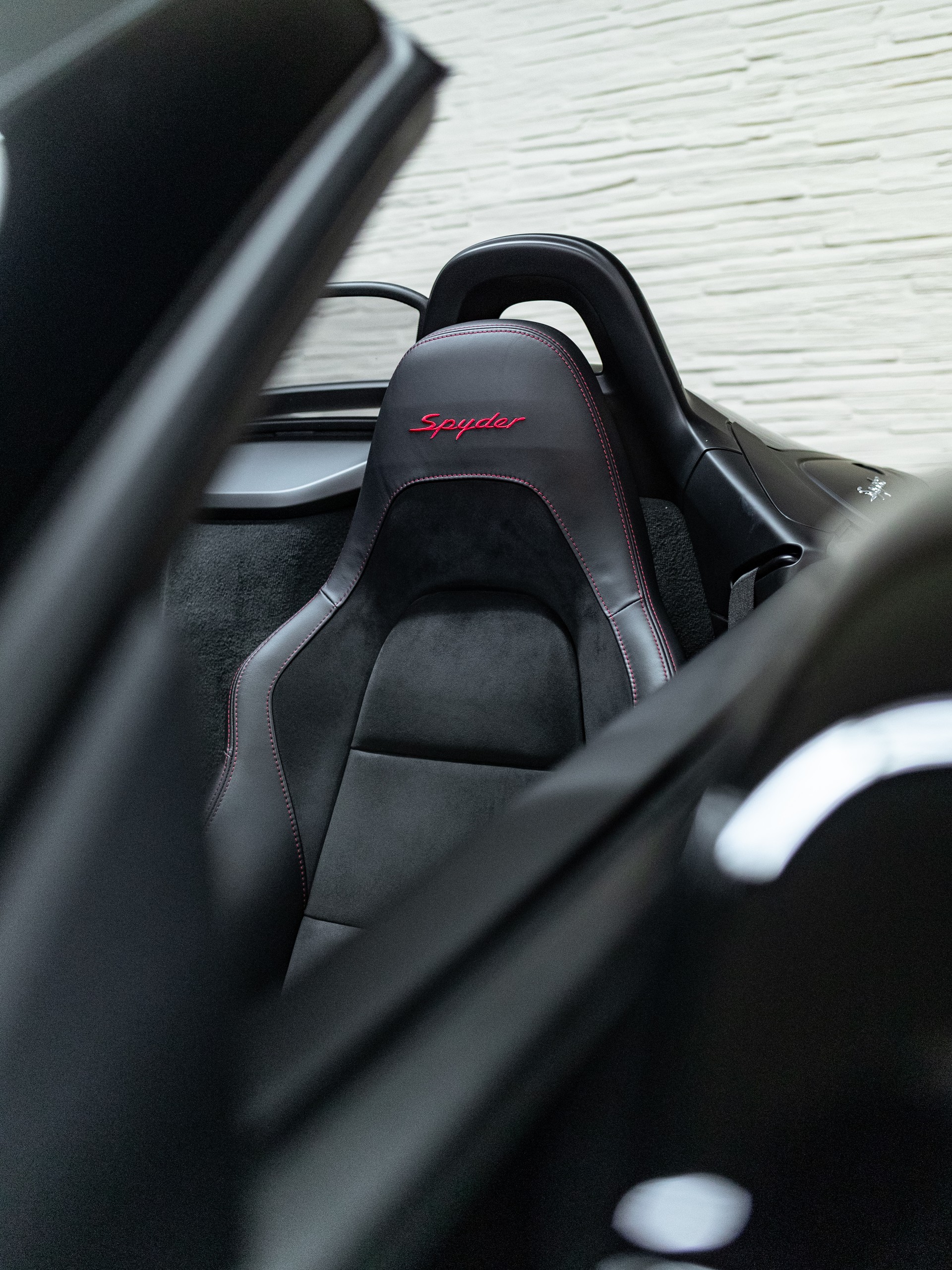 PORSCHE 718 Boxster Spyder *Porsche Approved*-image-8