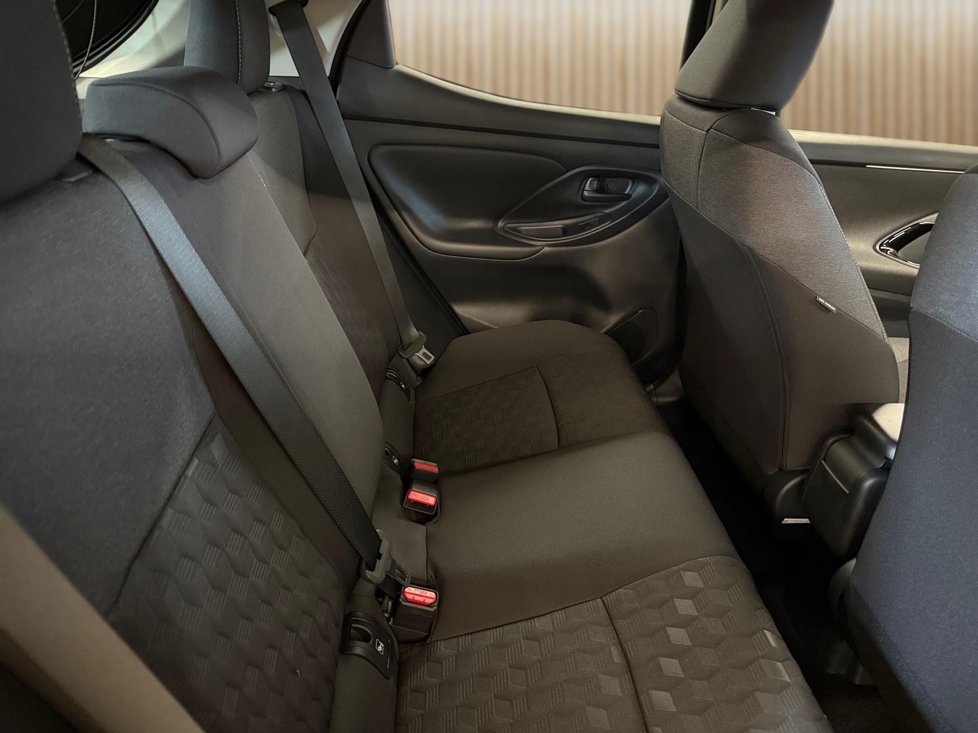 TOYOTA Yaris 1.5 Trend e-CVT-image-13
