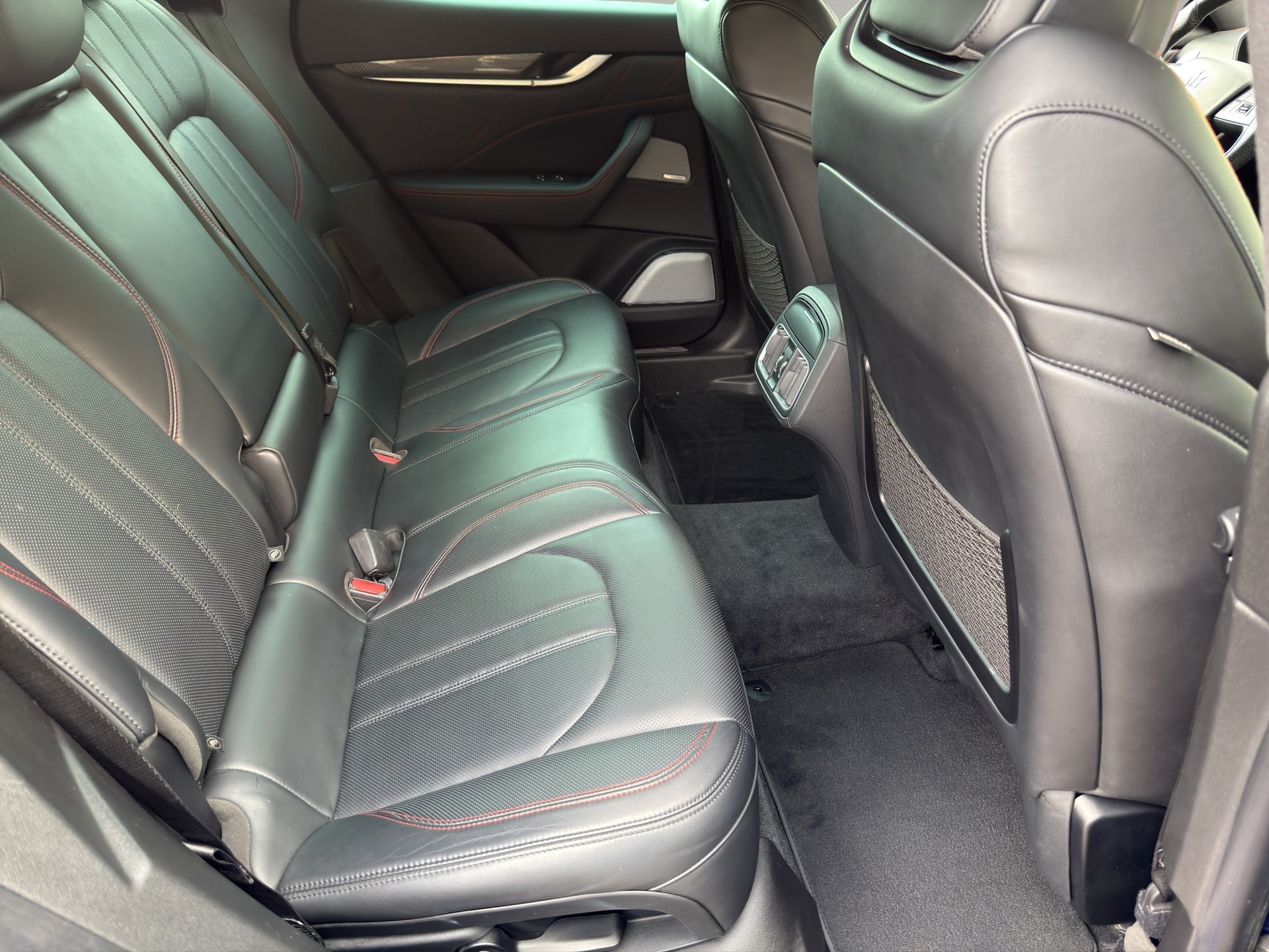 MASERATI Levante S 3.0 V6 GranSport Automatica-image-12