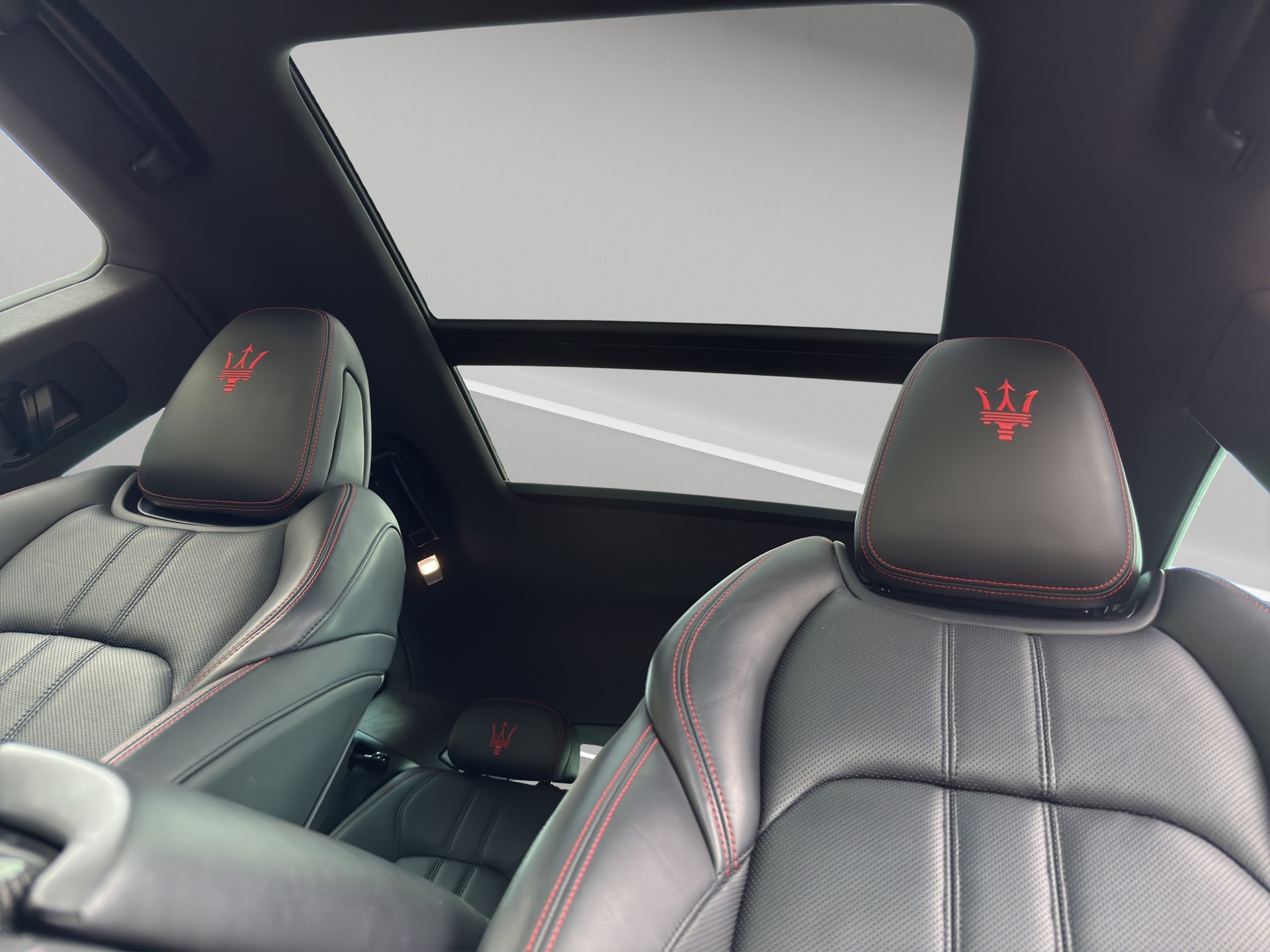 MASERATI Levante S 3.0 V6 GranSport Automatica-image-10