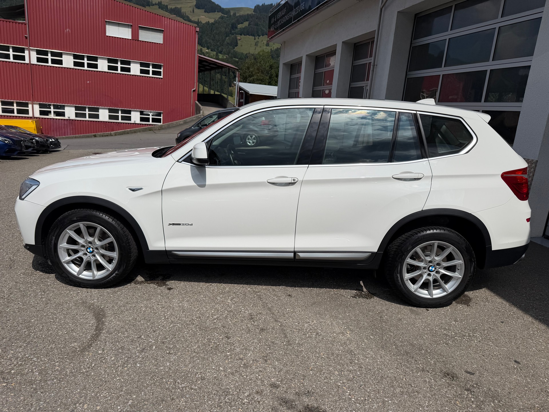 BMW X3 xDrive 30d xLine Steptronic-showroom-element-1