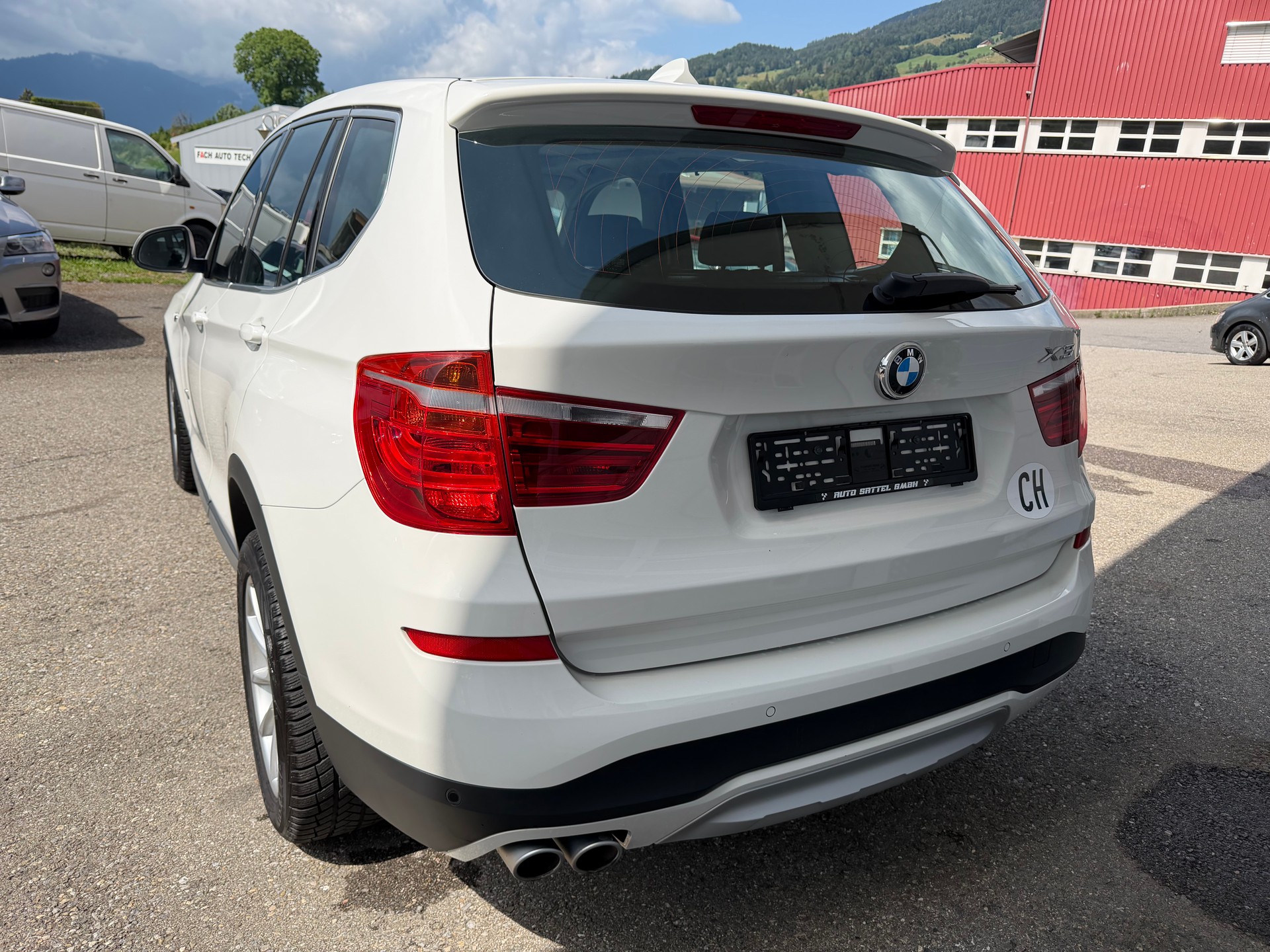 BMW X3 xDrive 30d xLine Steptronic-showroom-element-2