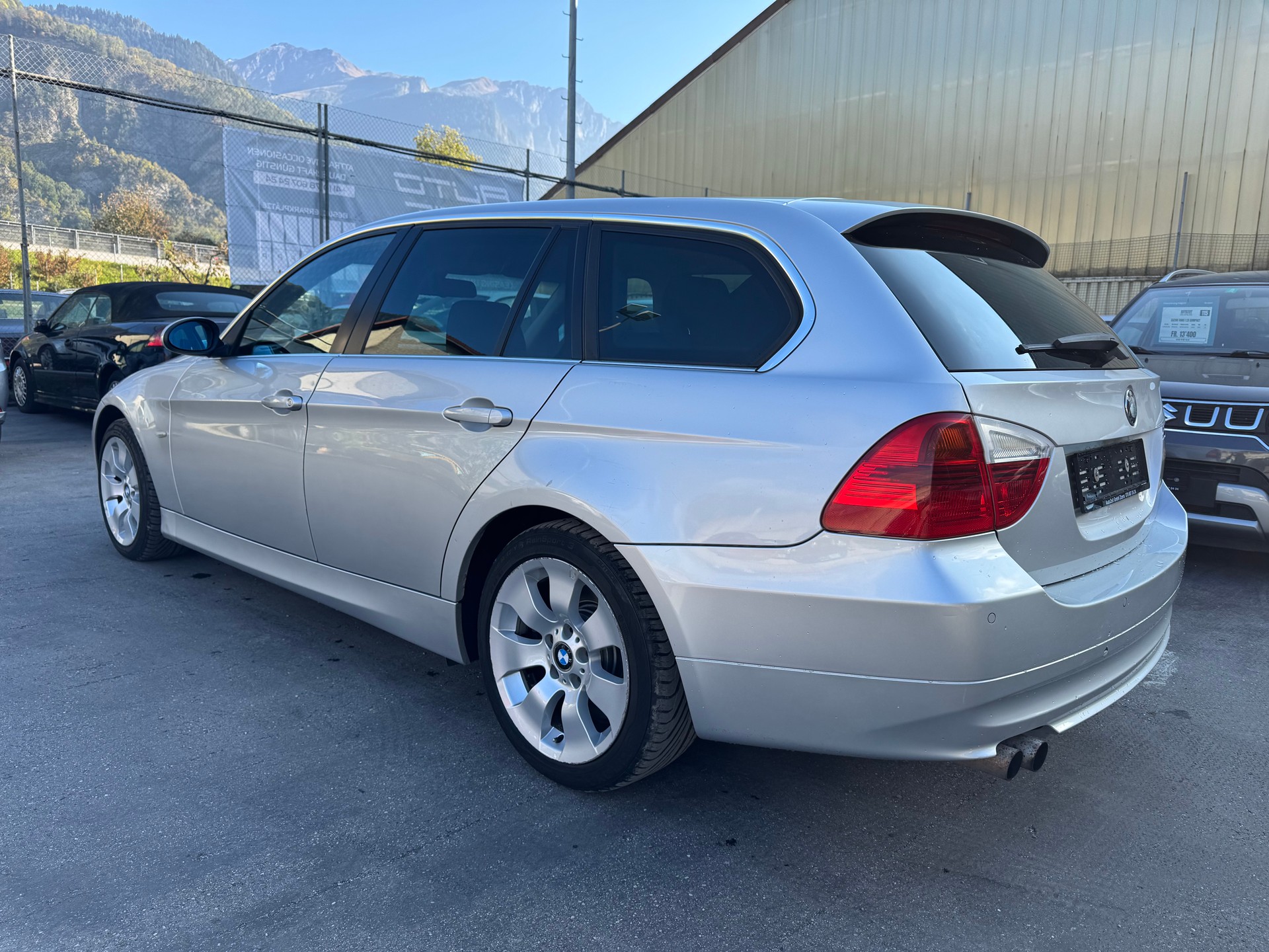 BMW 325xi Touring-image-4