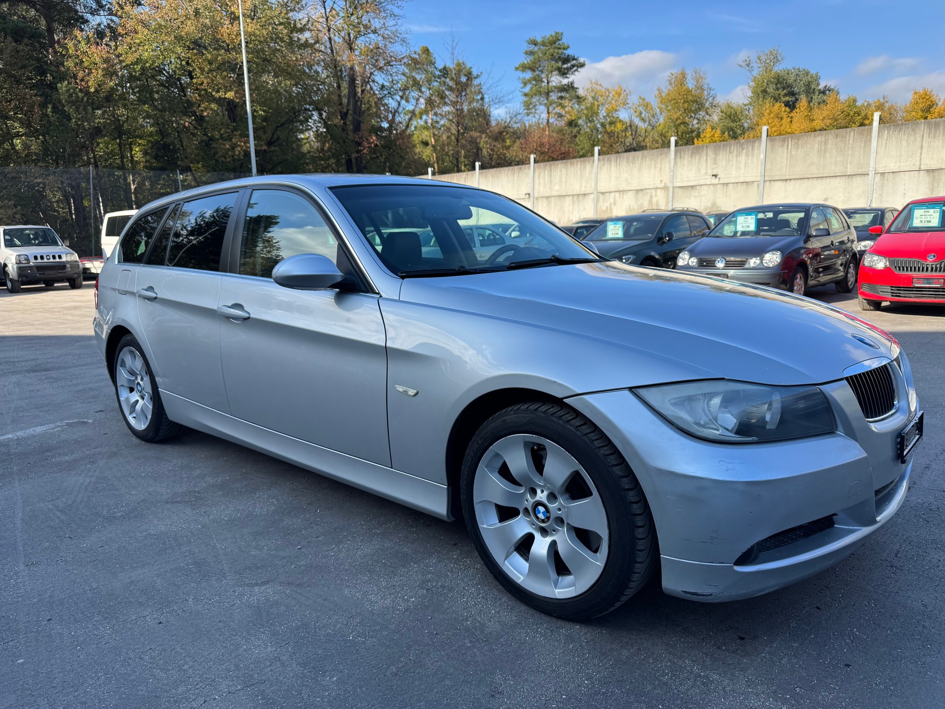 BMW 325xi Touring-image-1