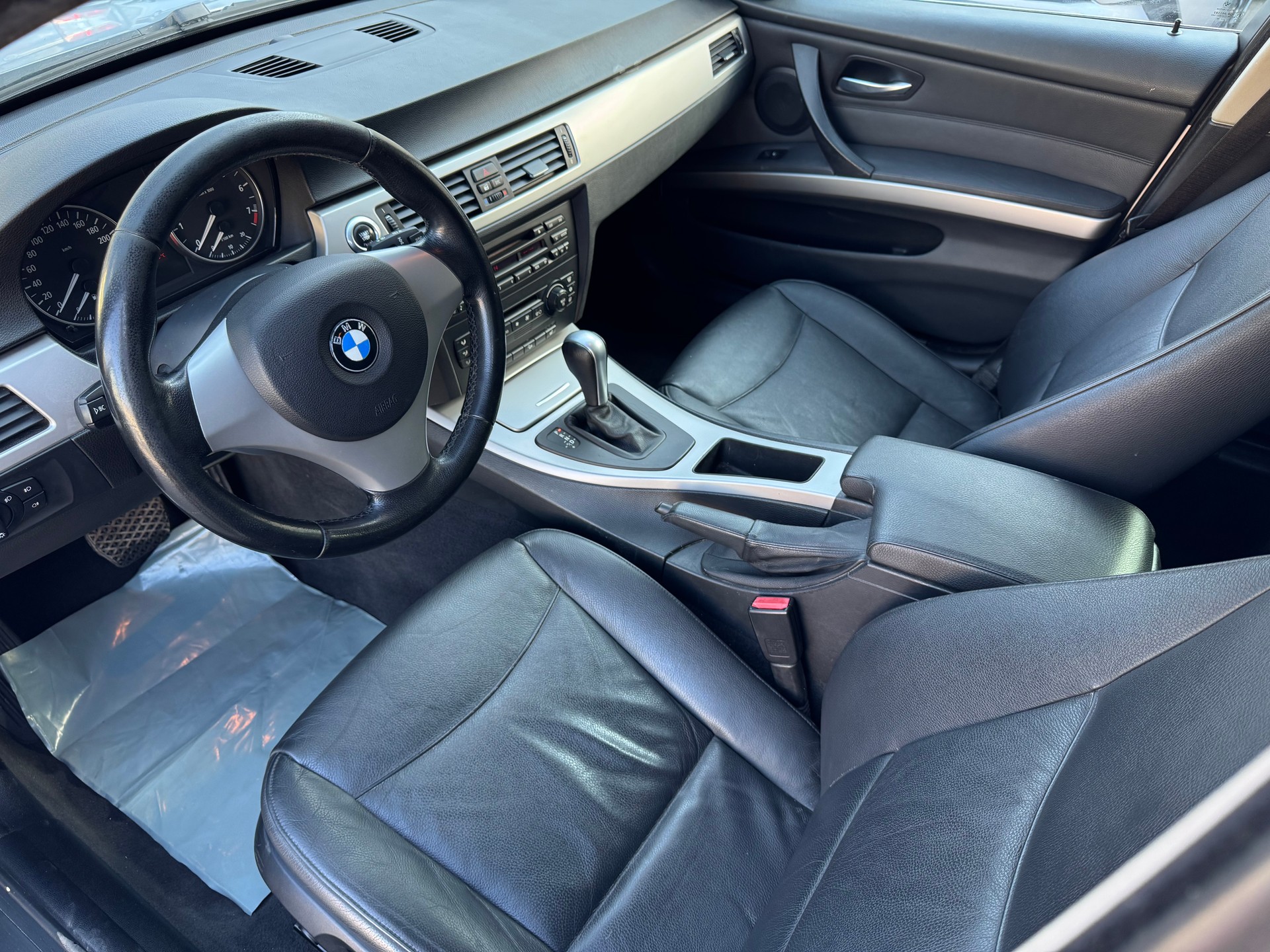 BMW 325xi Touring-image-8