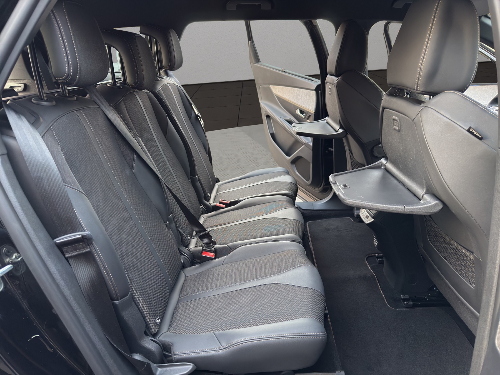 PEUGEOT 5008 136 e-DCS6 GT-image-17