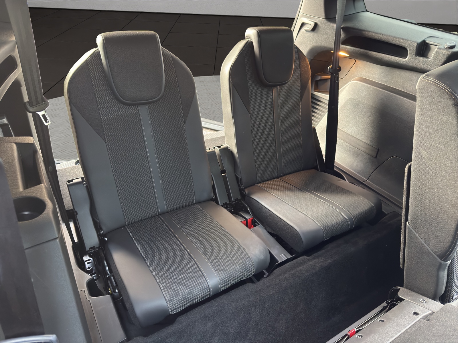 PEUGEOT 5008 136 e-DCS6 GT-image-19
