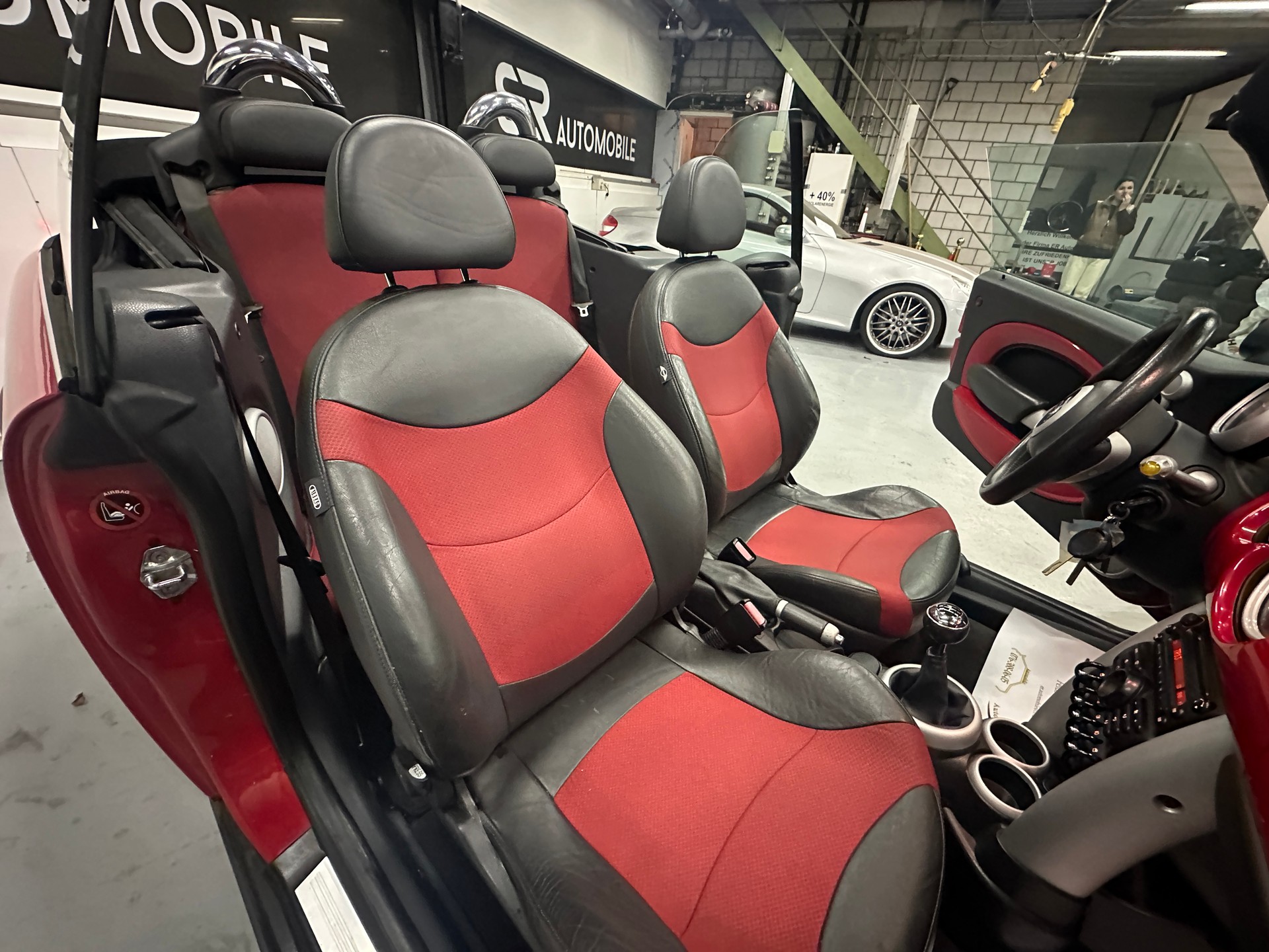 MINI Cooper Cabriolet-image-8