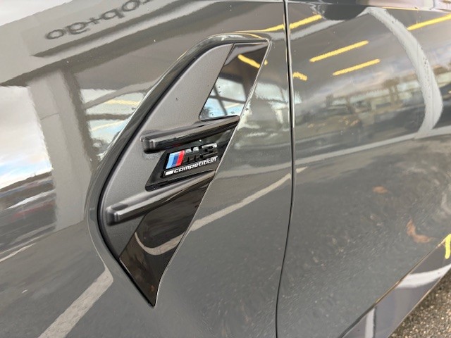 BMW M3 Competition xDrive Touring-image-6