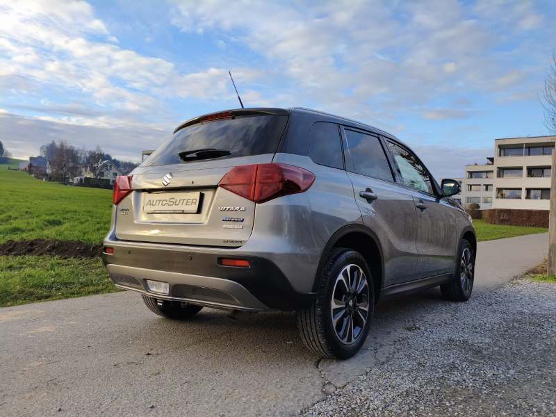 SUZUKI Vitara 1.5 Compact Top Hybrid 4x4-image-2