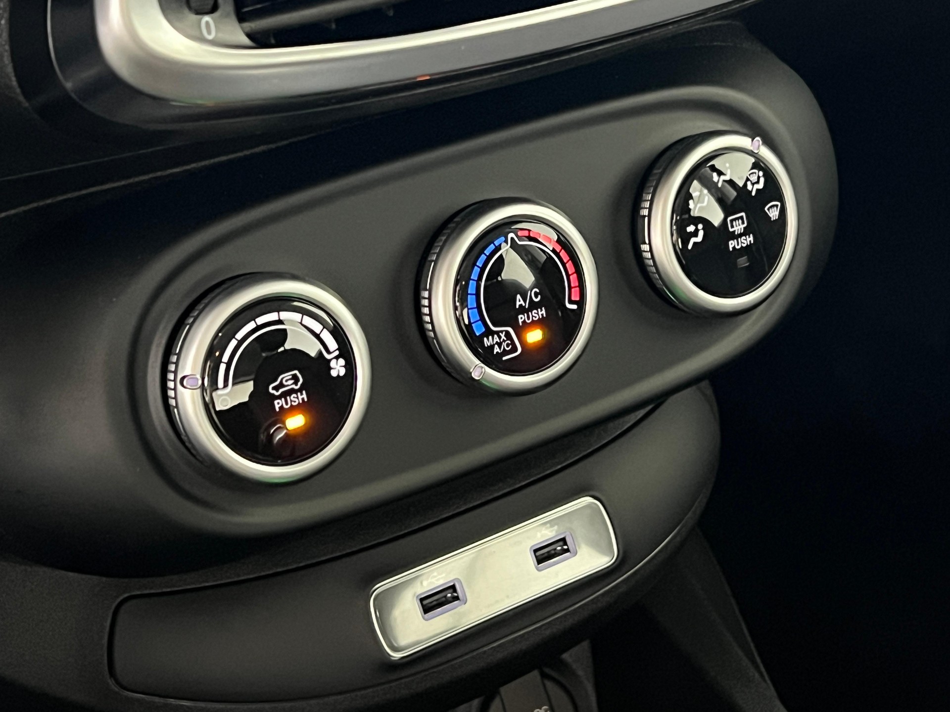 FIAT 500 X 1.5 Hybrid Dolcevita-image-12