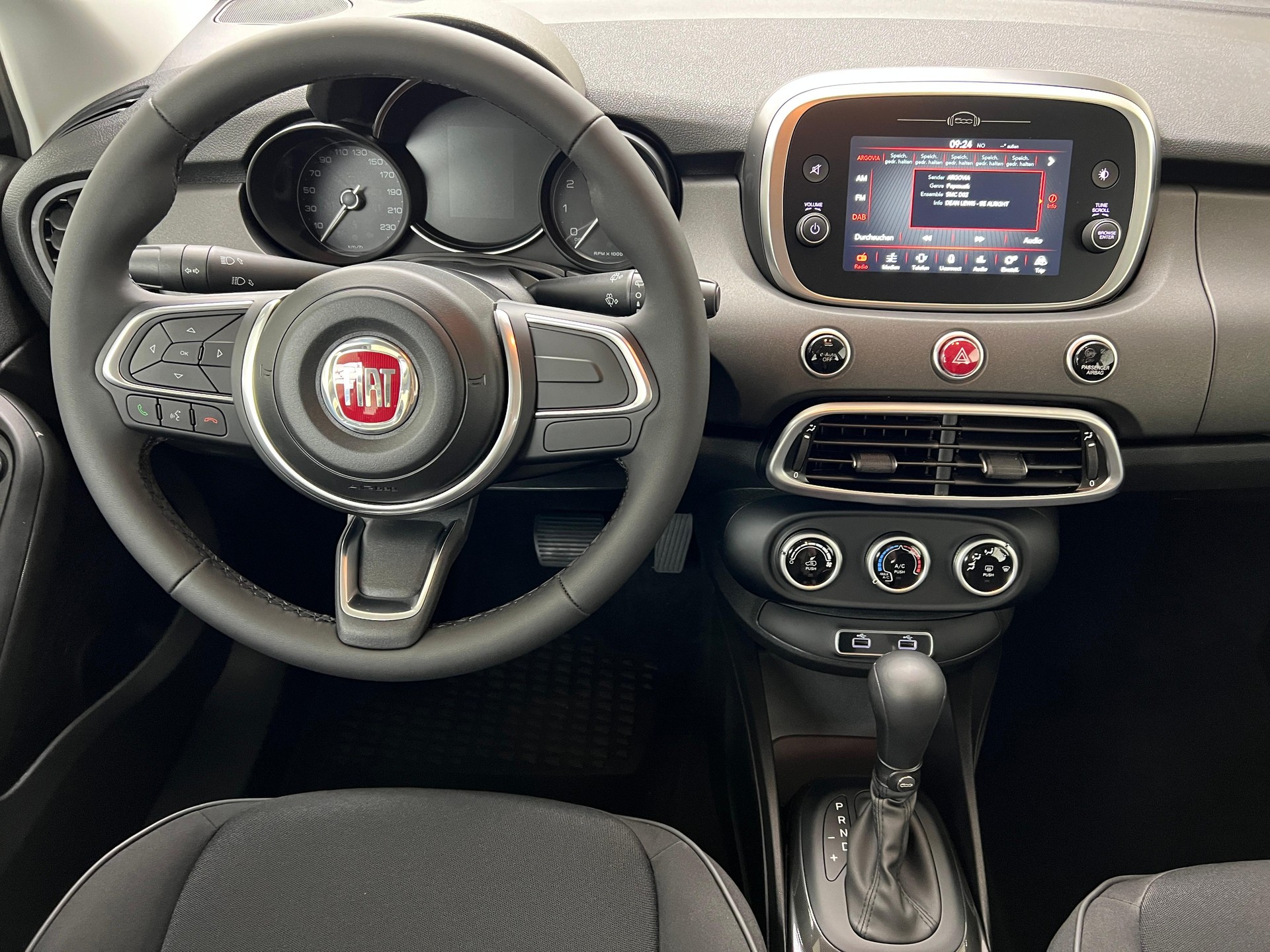 FIAT 500 X 1.5 Hybrid Dolcevita-image-10