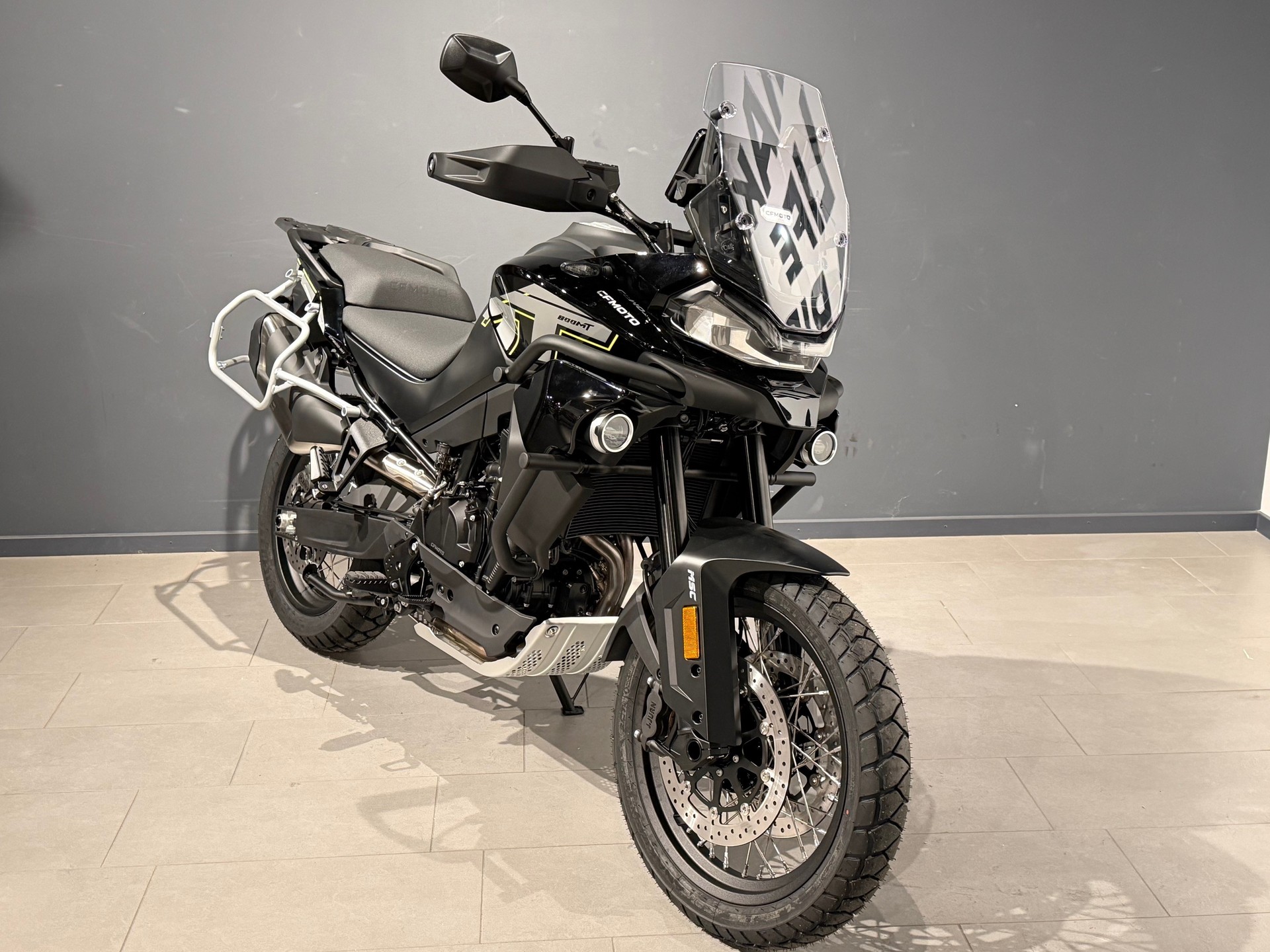 CF MOTO 800 MT Explore-showroom-element-1