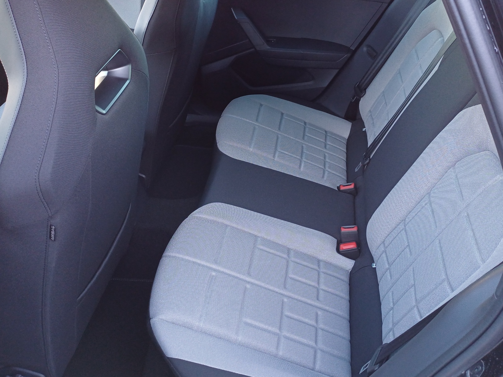 SEAT NEW SEAT ARONA MOVE FR-image-11