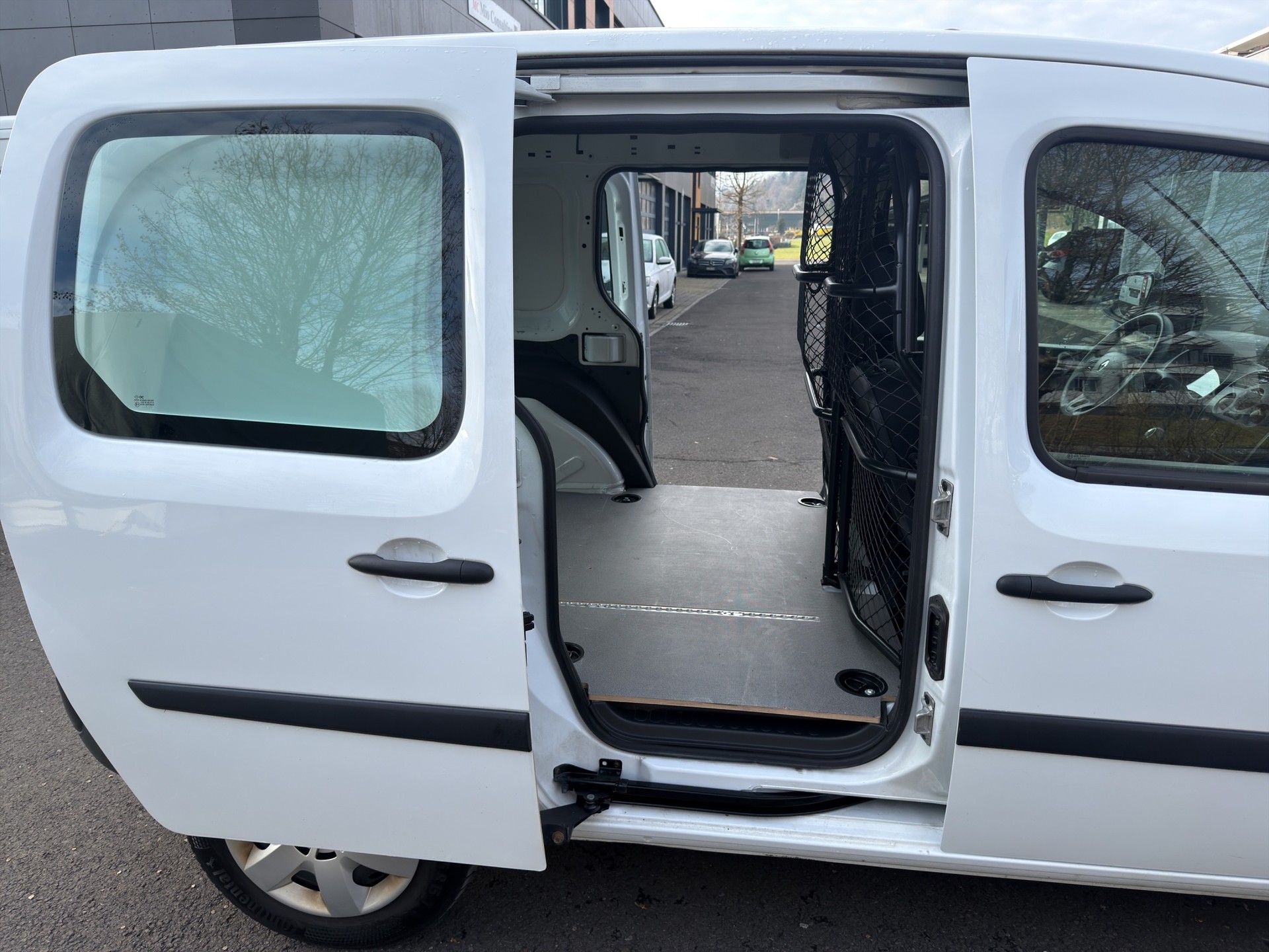 RENAULT Kangoo ENERGY dCi 95 Medium Limited-image-11