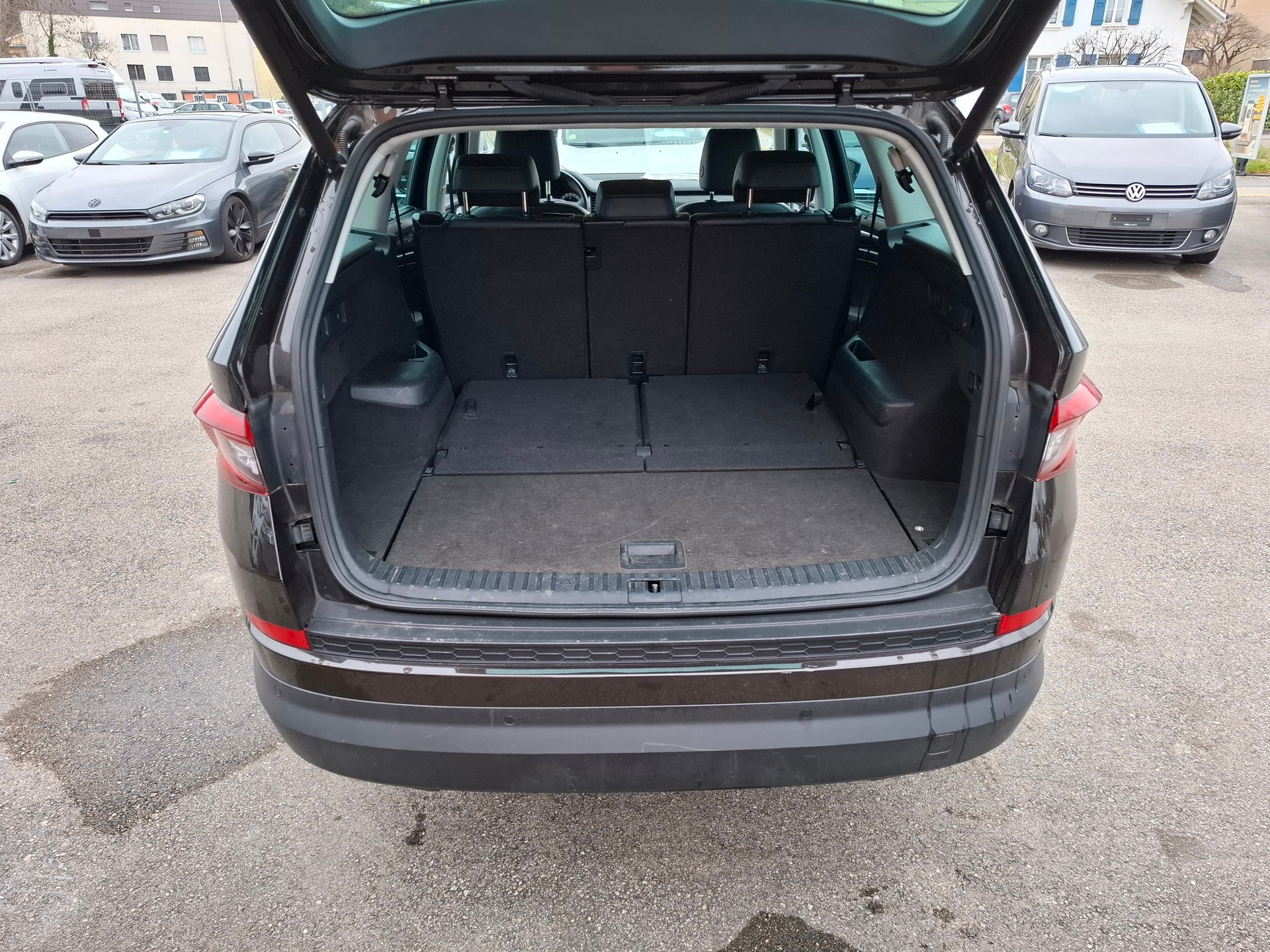 SKODA Kodiaq 2.0 TSI 4x4 Sport Line-image-13