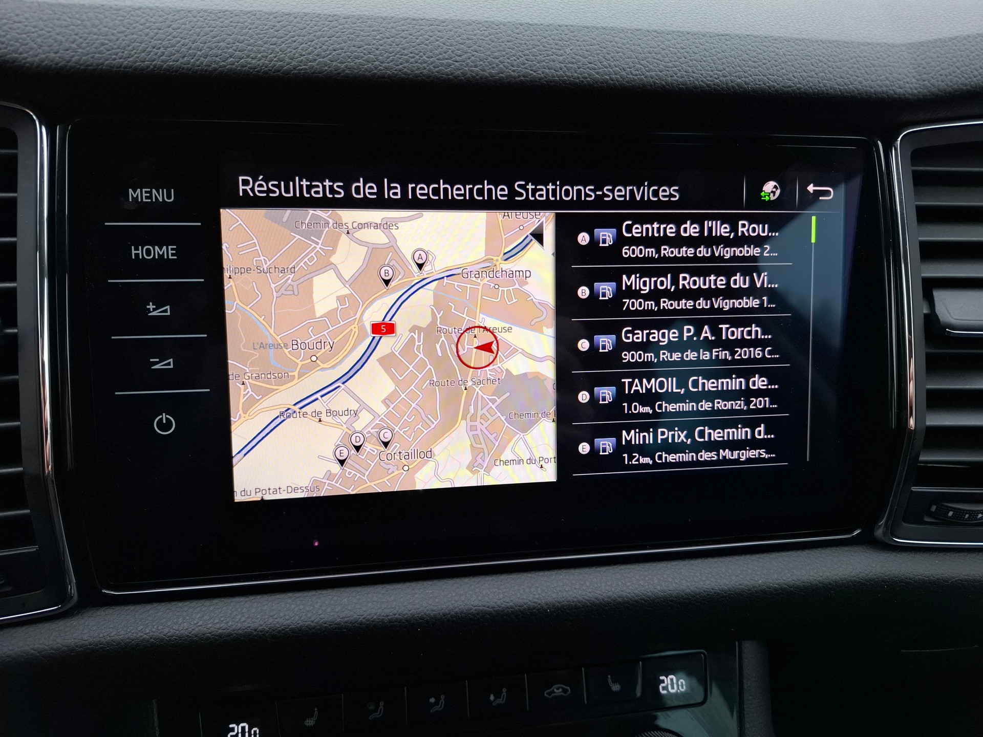 SKODA Kodiaq 2.0 TSI 4x4 Sport Line-image-12