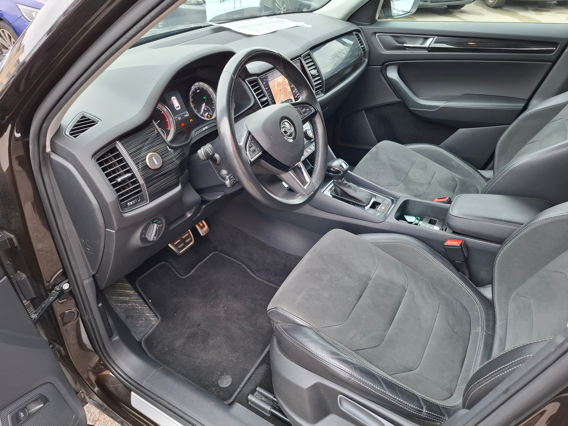 SKODA Kodiaq 2.0 TSI 4x4 Sport Line-image-7