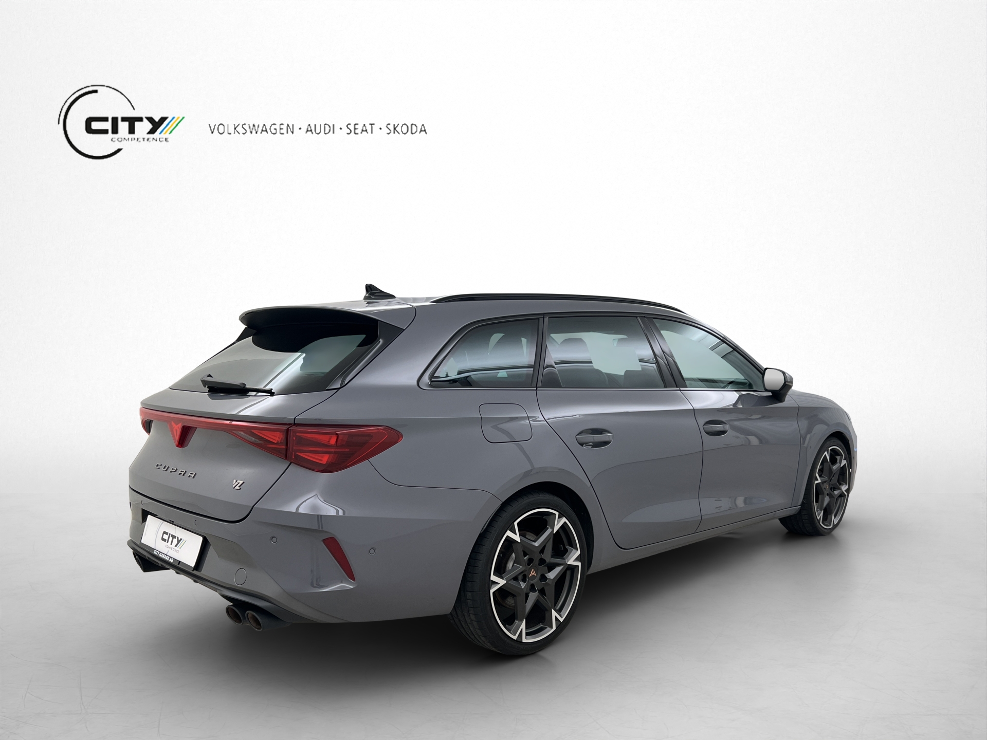 CUPRA Leon ST 2.0 TSI 333 VZ 4Drive-image-2