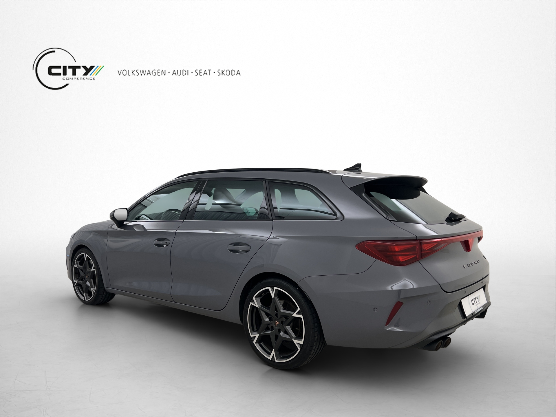 CUPRA Leon ST 2.0 TSI 333 VZ 4Drive-image-1