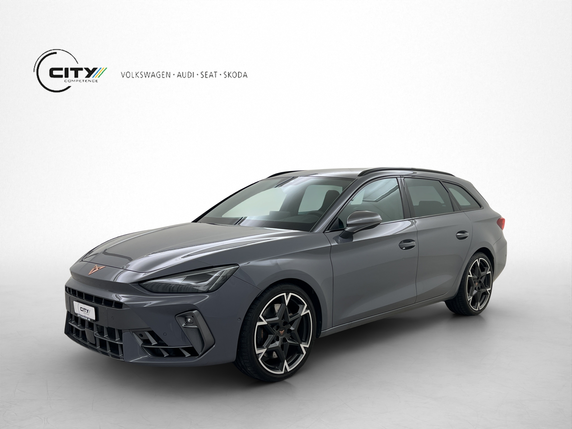 CUPRA Leon ST 2.0 TSI 333 VZ 4Drive-image-0