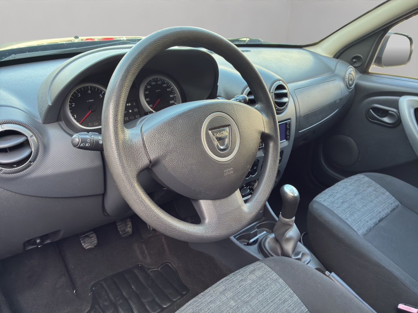 DACIA Duster 1.6 4x2-image-9