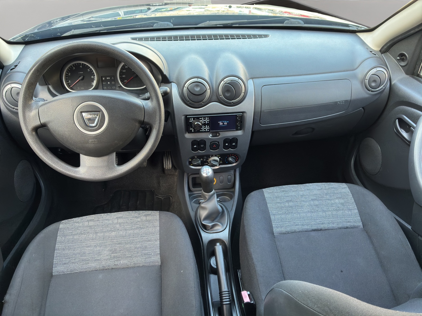 DACIA Duster 1.6 4x2-image-8