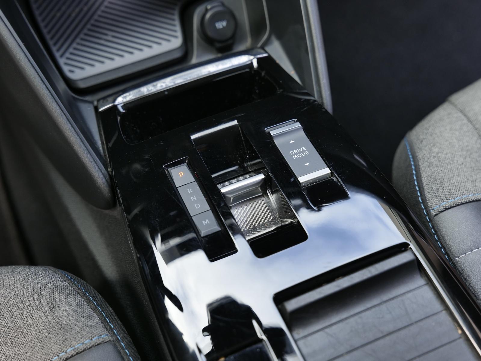 CITROEN C4 1.2 130 EAT8 Shine-image-18