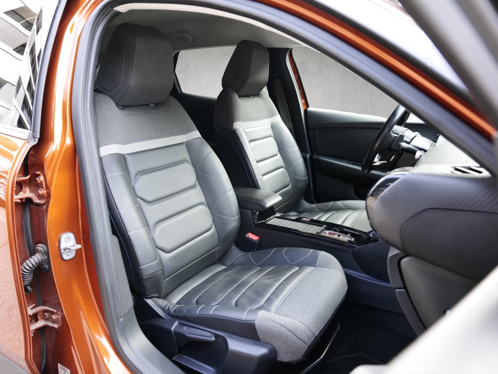 CITROEN C4 1.2 130 EAT8 Shine-image-13