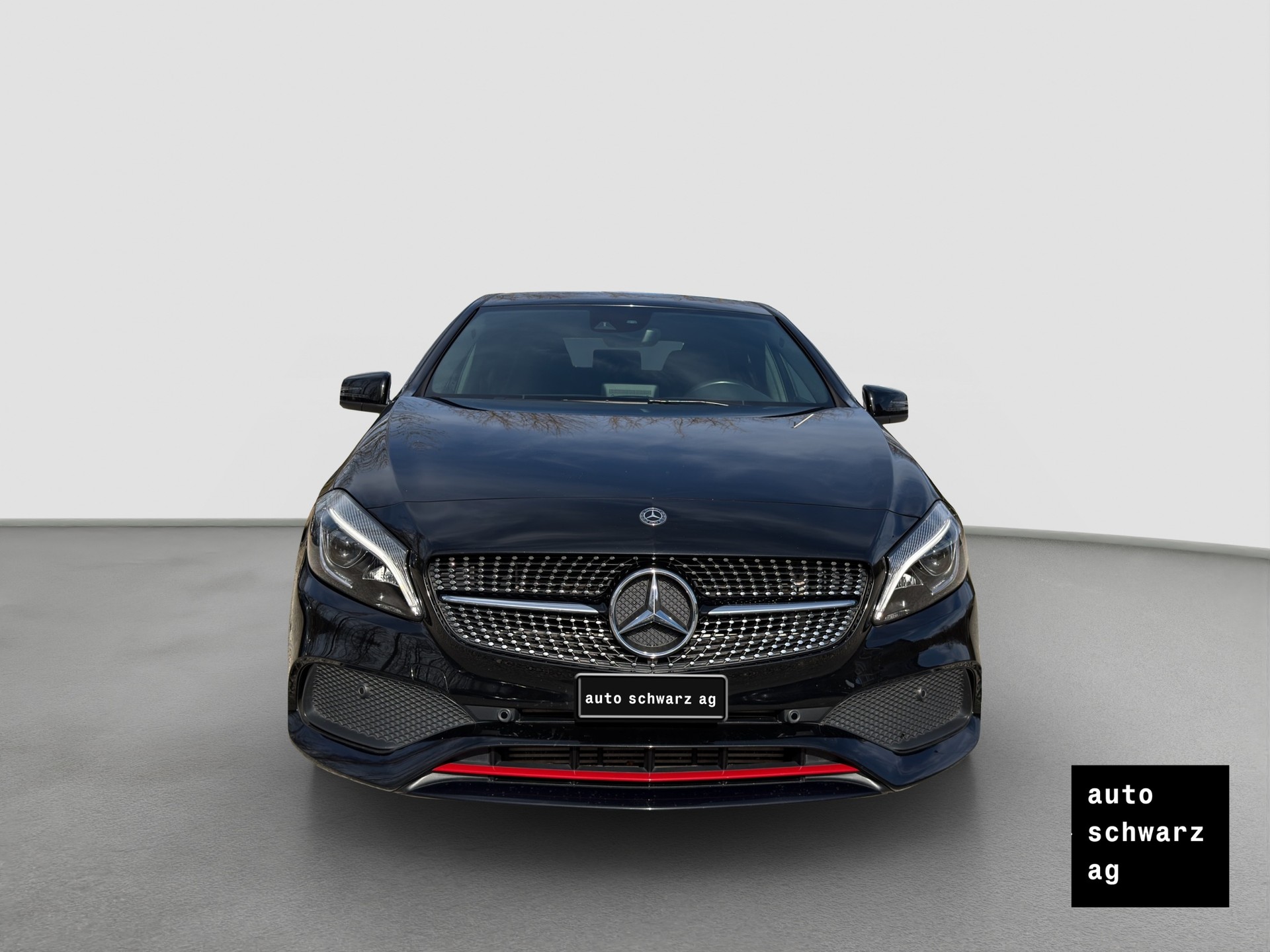 MERCEDES-BENZ A 250 Sport Active Star 4Matic 7G-DCT-showroom-element-1