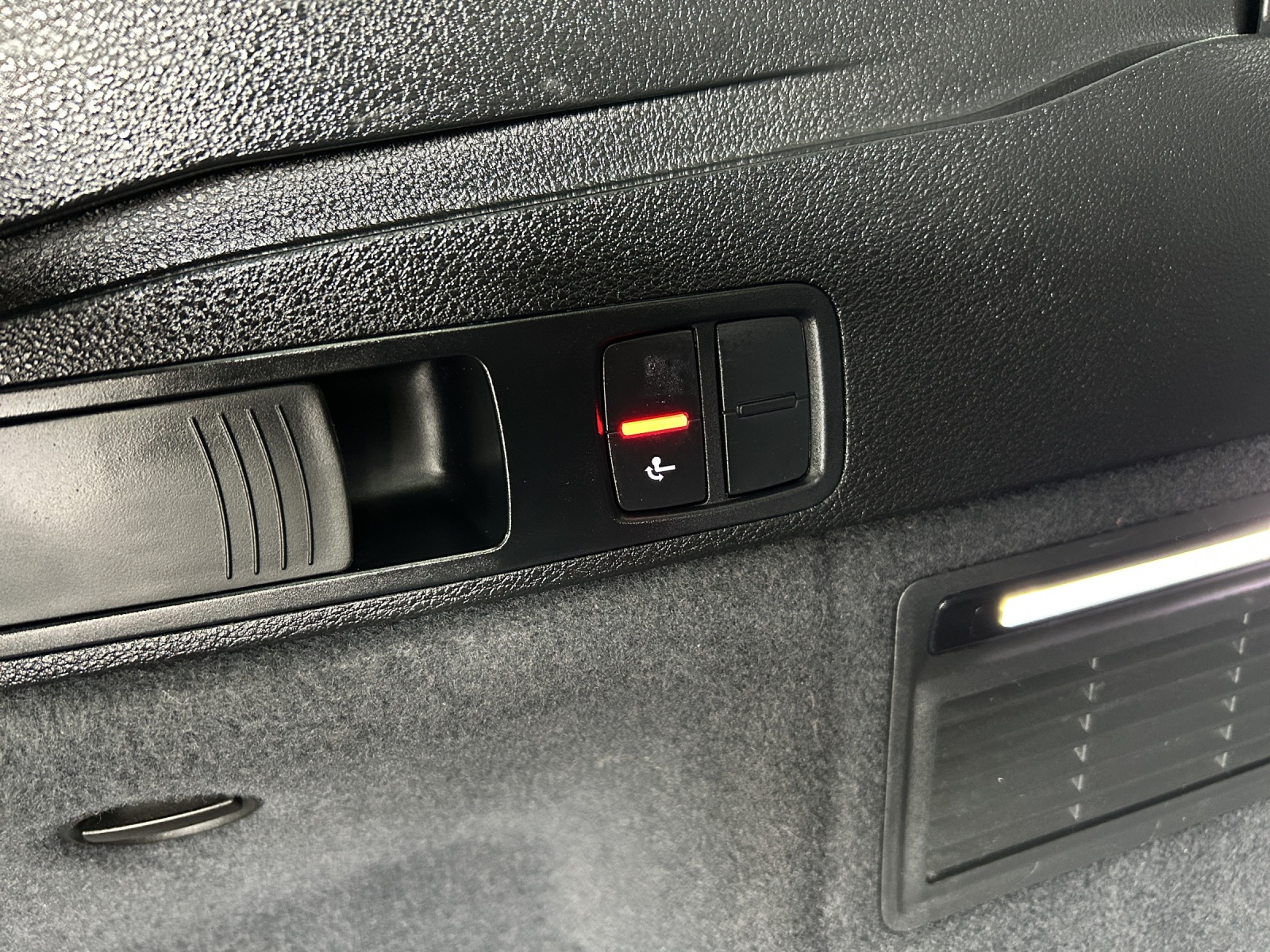 AUDI Q5 50 TFSI e PHEV quattro S-tronic-image-17