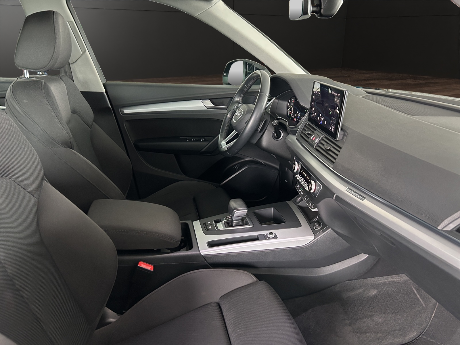 AUDI Q5 50 TFSI e PHEV quattro S-tronic-image-14