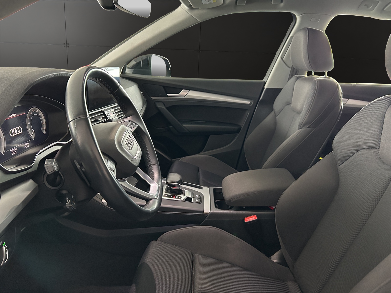 AUDI Q5 50 TFSI e PHEV quattro S-tronic-image-7