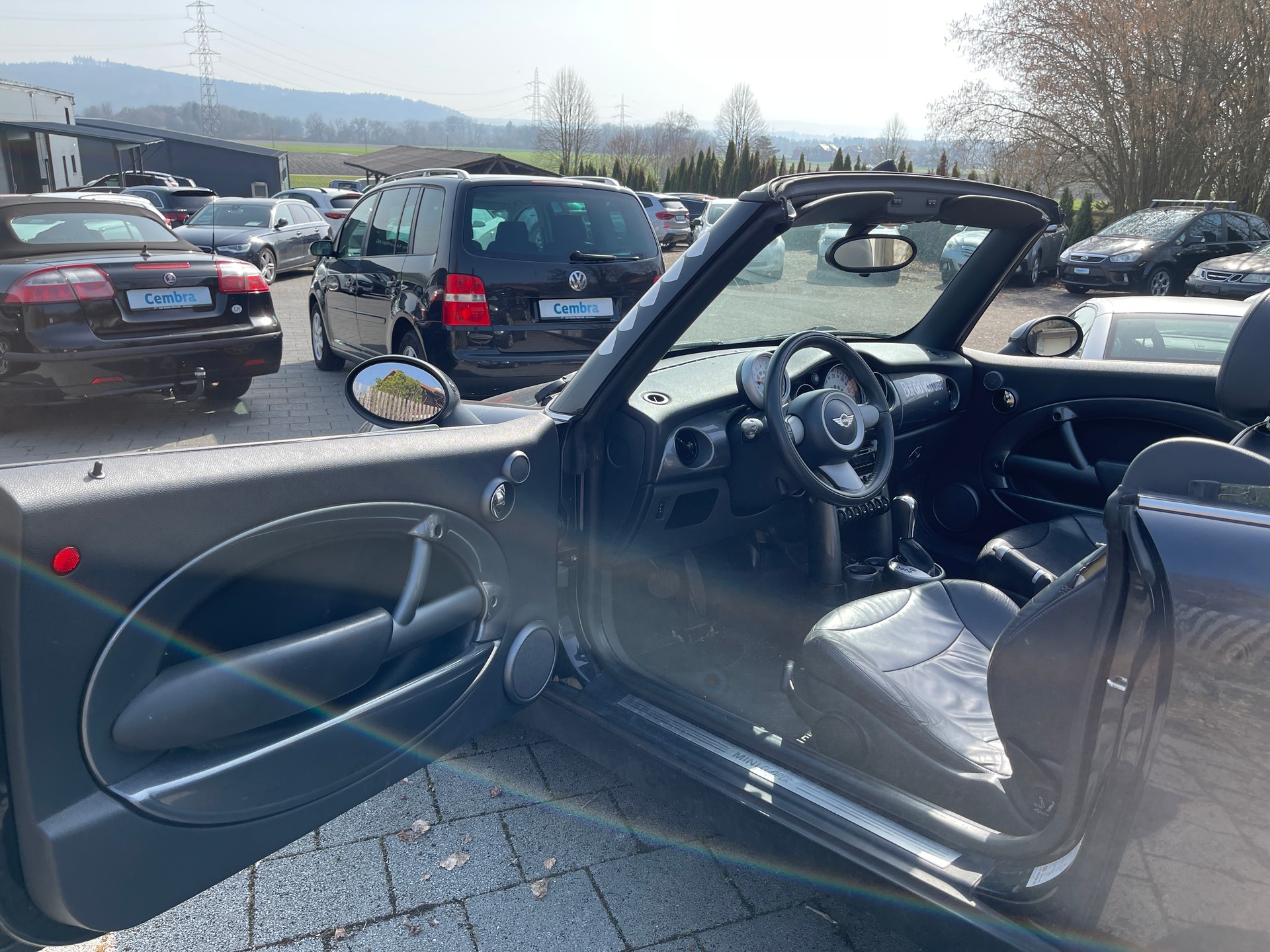 MINI Cooper Cabriolet-image-5