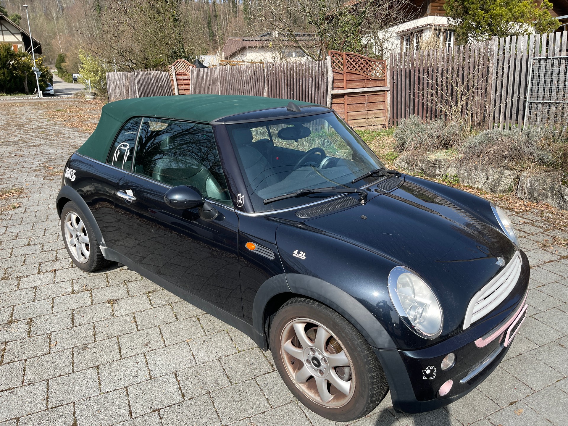 MINI Cooper Cabriolet-image-10