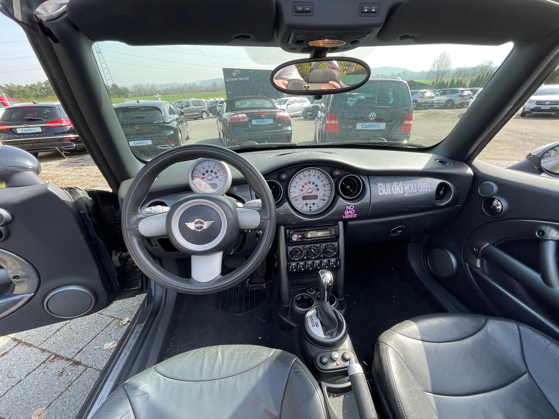 MINI Cooper Cabriolet-image-7