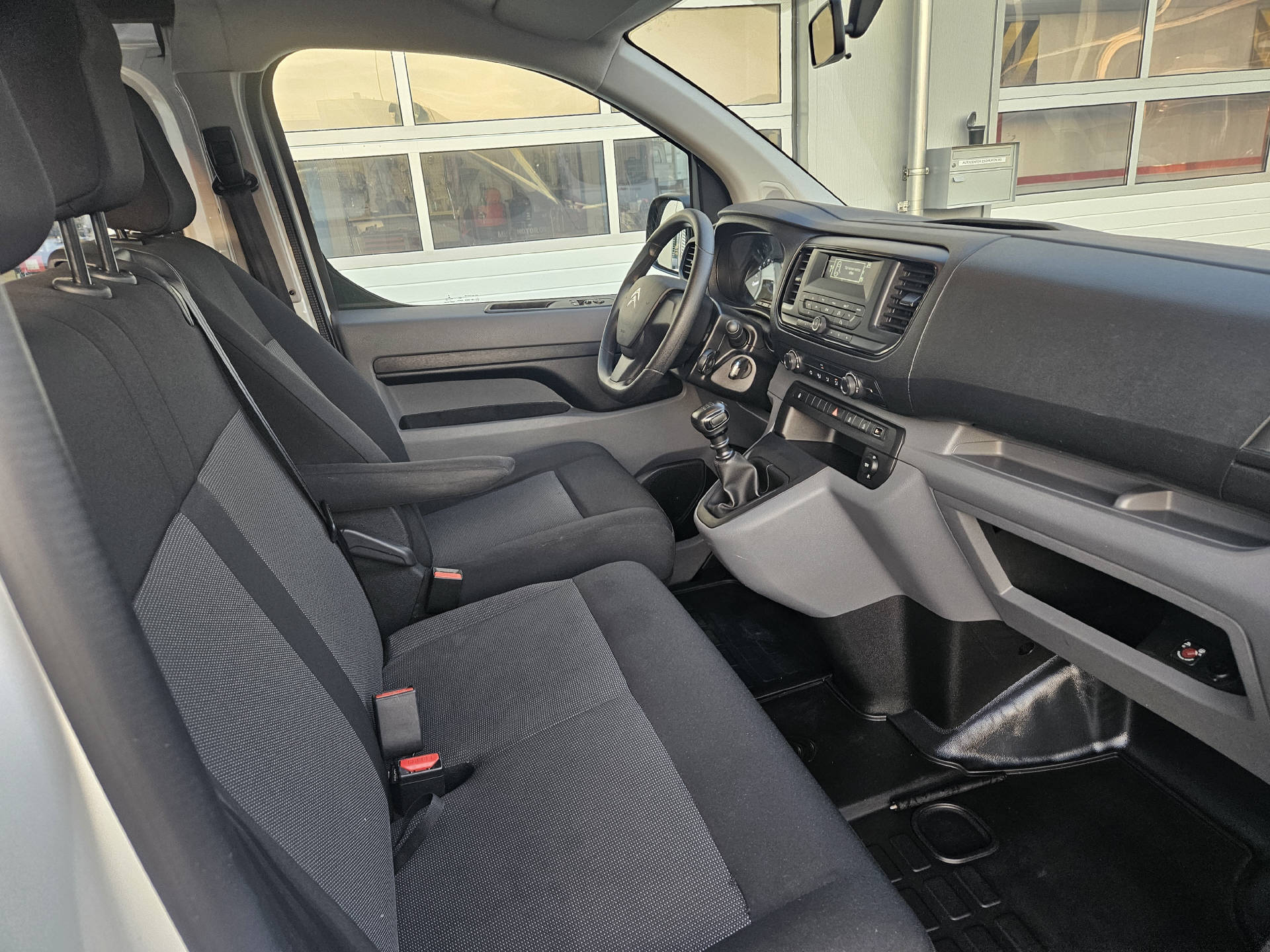 CITROEN Jumpy Kaw. M 1.5 BlueHDi 120 Swiss Edition S/S * 6- Plätzer * Klima * Tempomat * AHK *-image-4