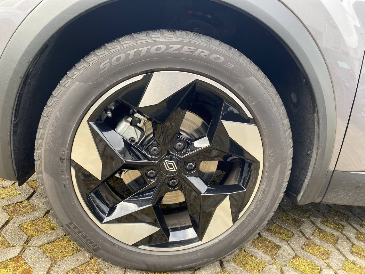 RENAULT Captur 1.8 E-Tech techno-image-10
