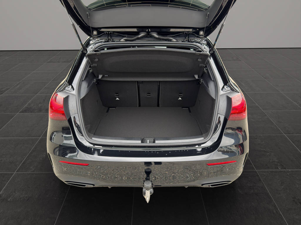 MERCEDES-BENZ A 250 AMG Line 4m-image-16