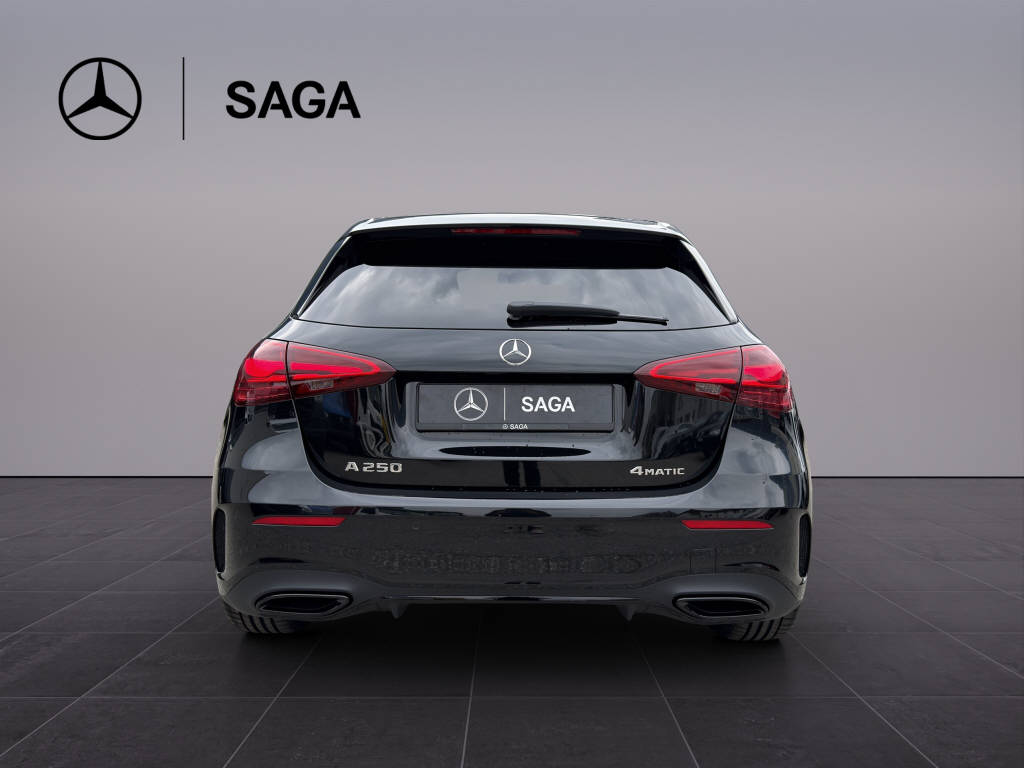 MERCEDES-BENZ A 250 AMG Line 4m-image-4