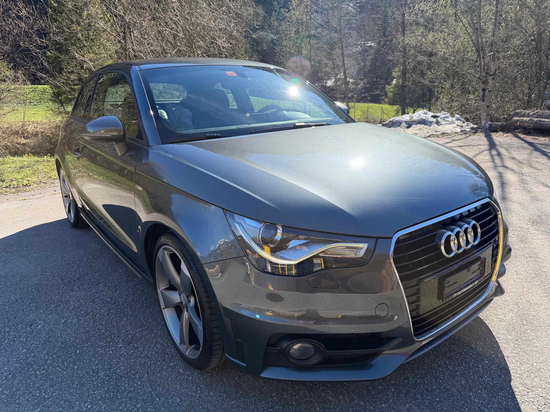 AUDI A1 1.4 TFSI Ambition S-tronic-image-3