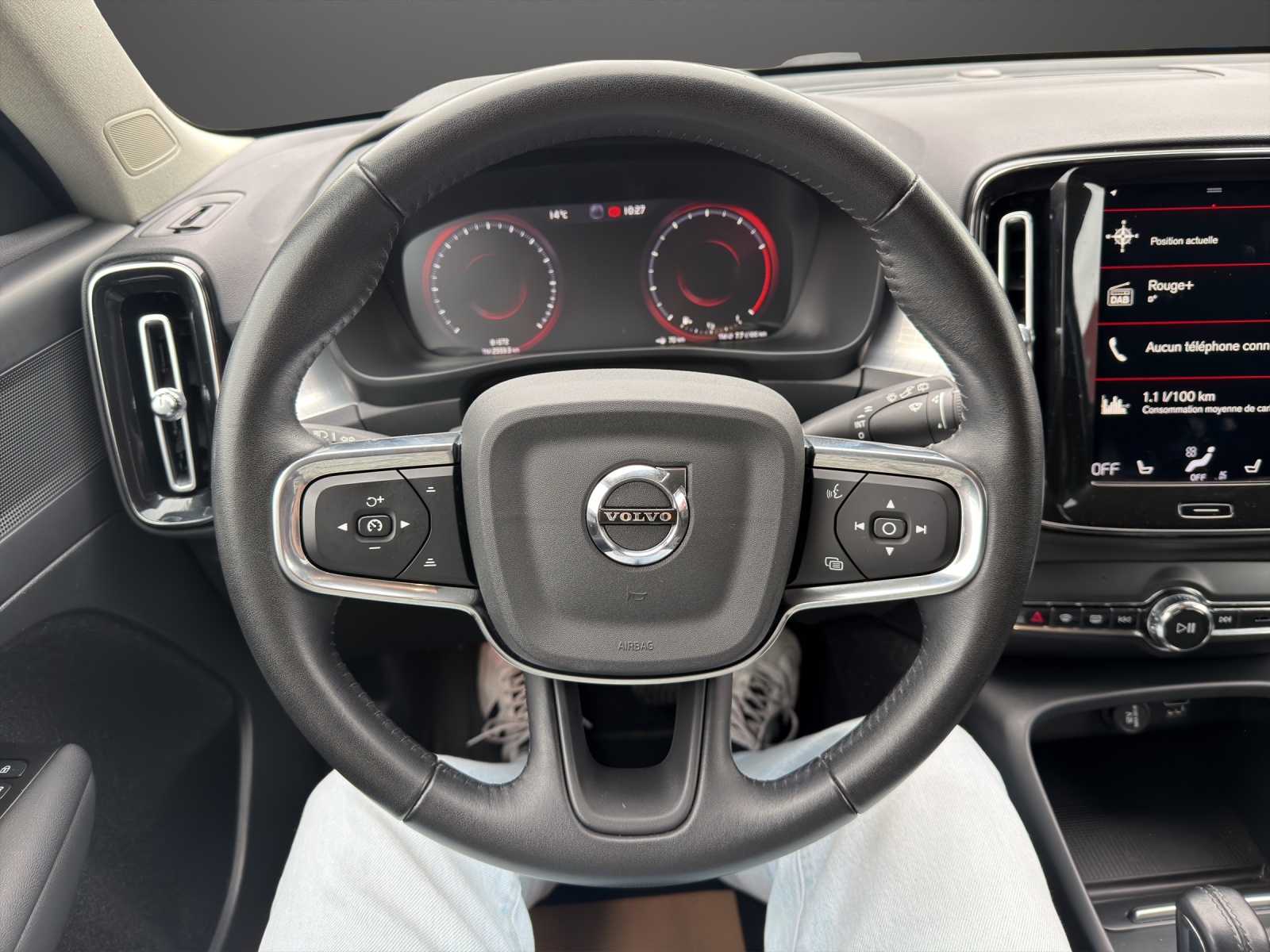 VOLVO XC40 1.5 T2 Momentum-image-8